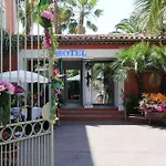 L'arena Hotel 3*