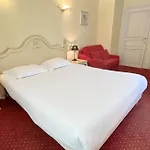 L'arena Hotell 3*