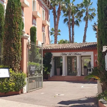 L'arena Hotel 3*