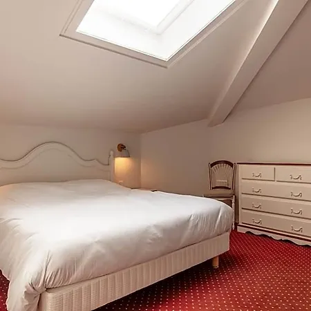 L'arena Szálloda 3*