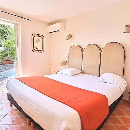 L'arena Hotel 3*