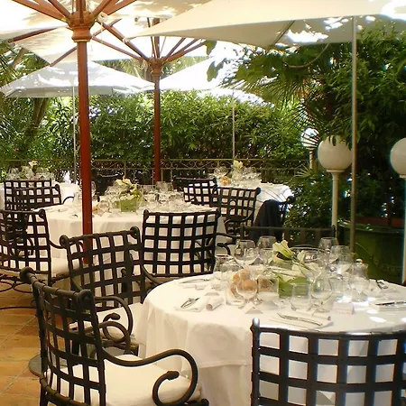 Hotel L'arena Fréjus