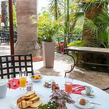 L'arena Hotel 3*